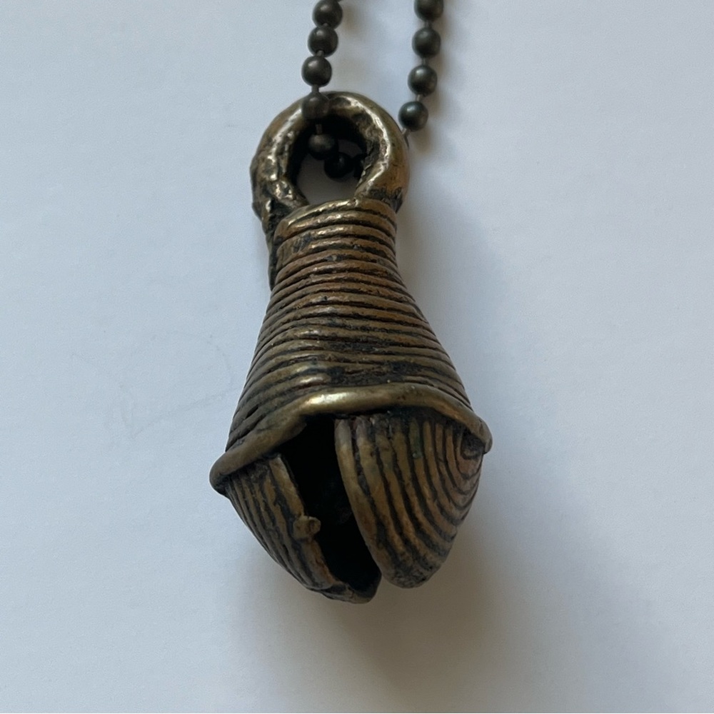 Antique Brass Pendant Necklace - Picture 3 of 6